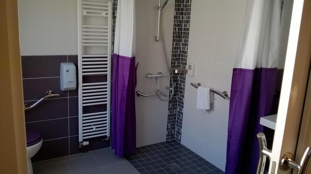 Contact Hotel Du Cerf Château-Gontier Стая снимка