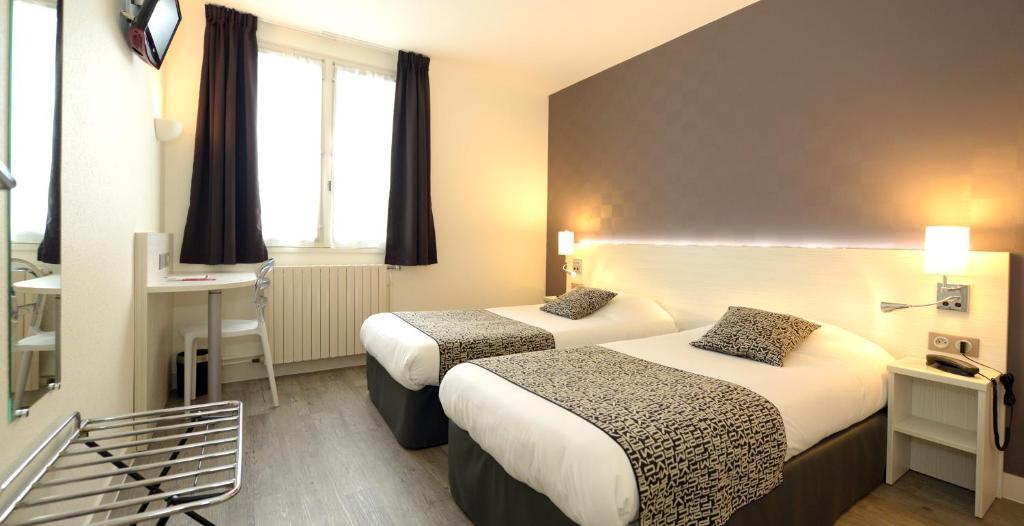 Contact Hotel Du Cerf Château-Gontier Стая снимка