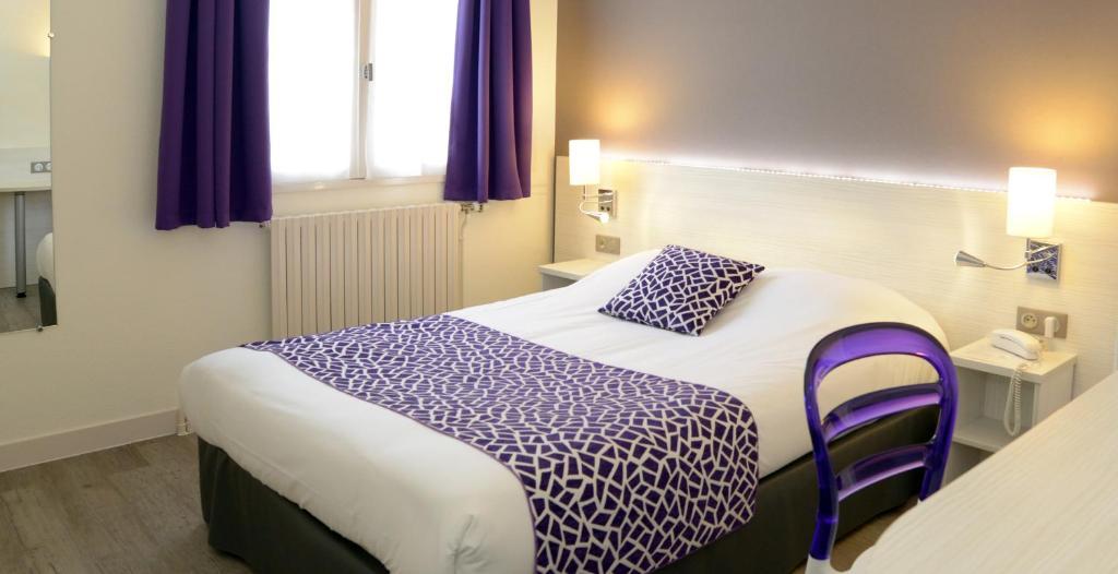 Contact Hotel Du Cerf Château-Gontier Стая снимка